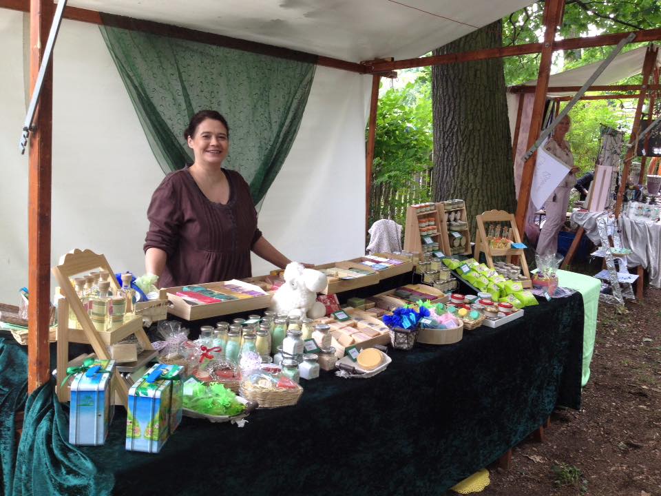 Constanze Rühmann mit Ihrer wunderbaren Seifenmanufaktur auf dem Hexenmarkt